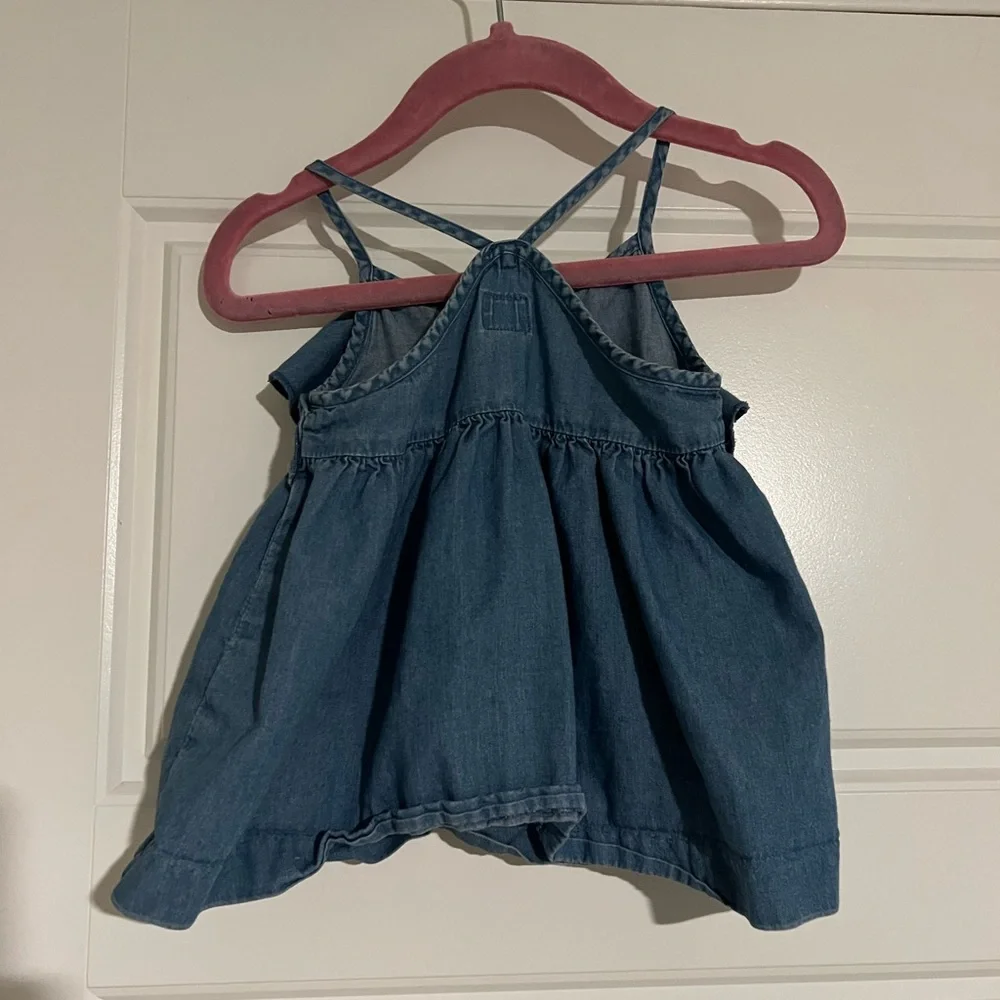 GAP follow us